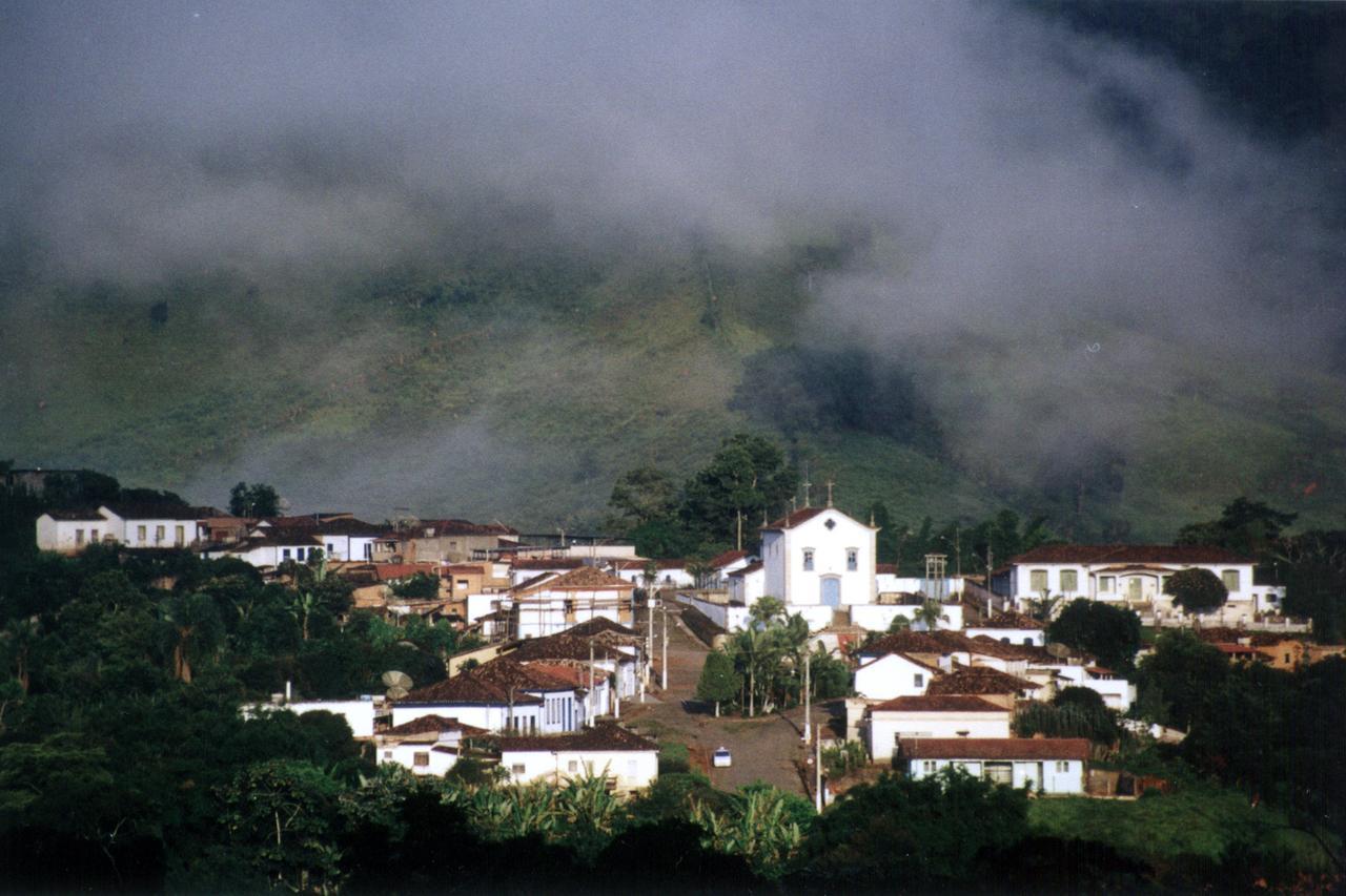 Hotel Solar Dos Montes Santana dos Montes Esterno foto